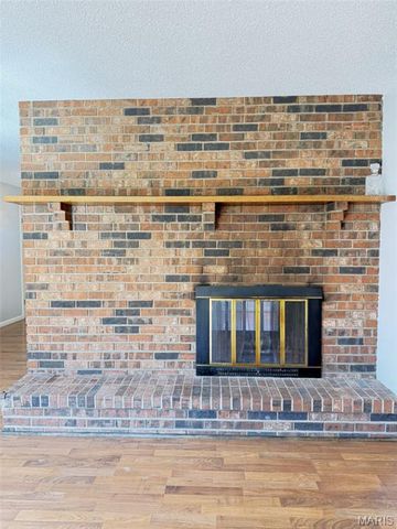 1401 Hull Valley Drive, Waynesville, MO 65583