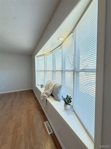 1401 Hull Valley Drive, Waynesville, MO 65583