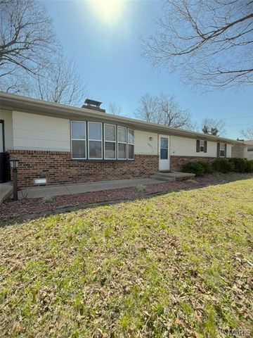 1401 Hull Valley Drive, Waynesville, MO 65583