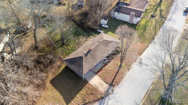 1401 Hull Valley Drive, Waynesville, MO 65583