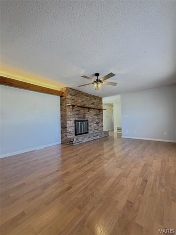 1401 Hull Valley Drive, Waynesville, MO 65583