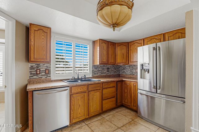 2524 MEMPHIS Avenue, El Paso, TX 79930