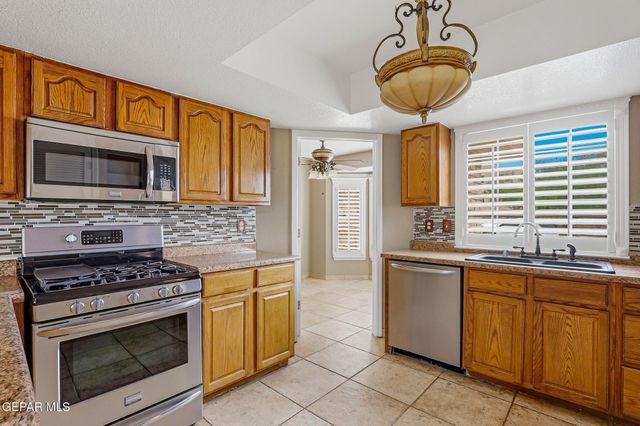 2524 MEMPHIS Avenue, El Paso, TX 79930