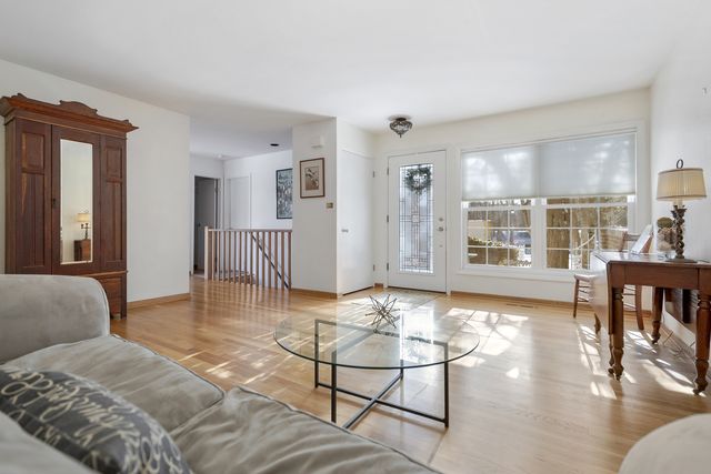 18W088 16th Street, Villa Park, IL 60181