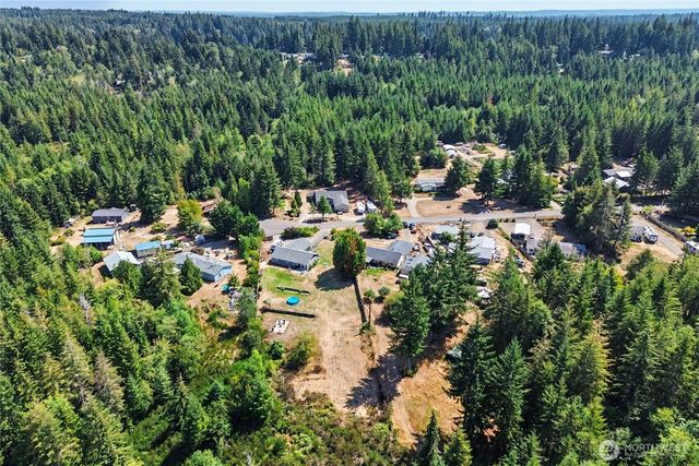 251 E Nikki Lane, Belfair, WA 98528