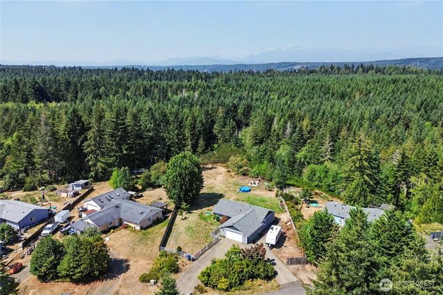251 E Nikki Lane, Belfair, WA 98528