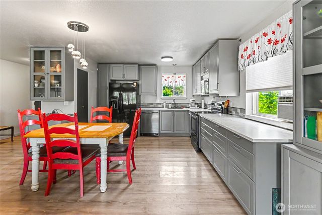 251 E Nikki Lane, Belfair, WA 98528