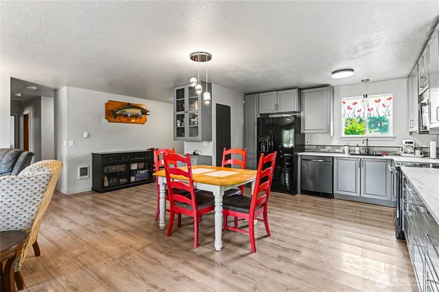 251 E Nikki Lane, Belfair, WA 98528