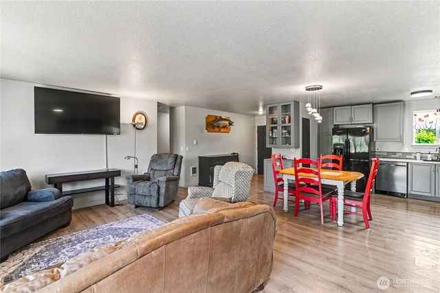 251 E Nikki Lane, Belfair, WA 98528