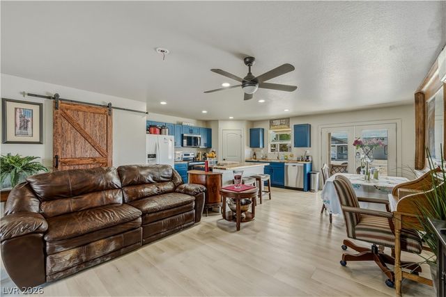 921 West Leffner Drive, Pahrump, NV 89060