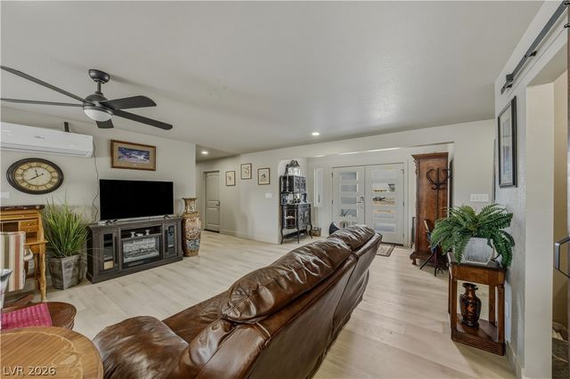 921 West Leffner Drive, Pahrump, NV 89060