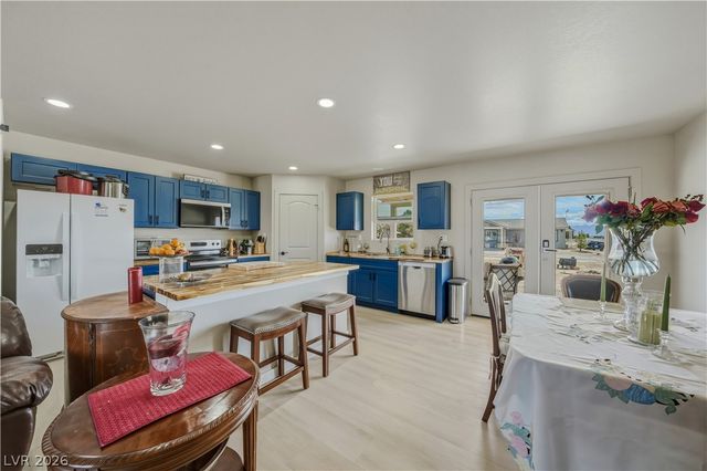921 West Leffner Drive, Pahrump, NV 89060