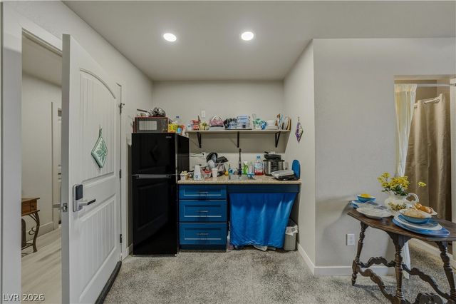 921 West Leffner Drive, Pahrump, NV 89060