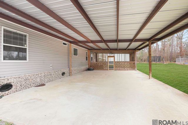 19774 Palmer Rd, Livingston, LA 70754