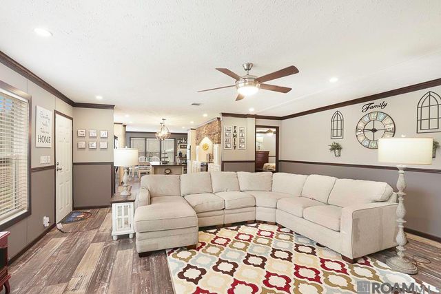 19774 Palmer Rd, Livingston, LA 70754