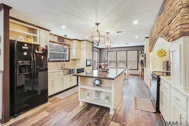 19774 Palmer Rd, Livingston, LA 70754