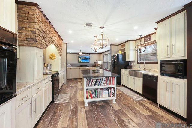 19774 Palmer Rd, Livingston, LA 70754