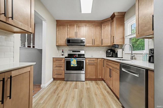 2816 Council Oak Drive, South Bend, IN 46628