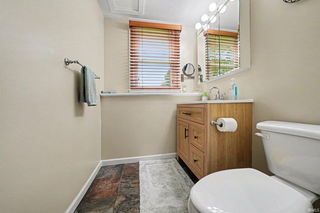2816 Council Oak Drive, South Bend, IN 46628