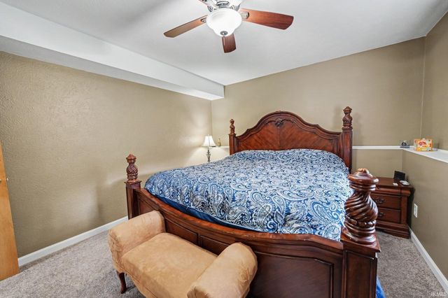 2816 Council Oak Drive, South Bend, IN 46628