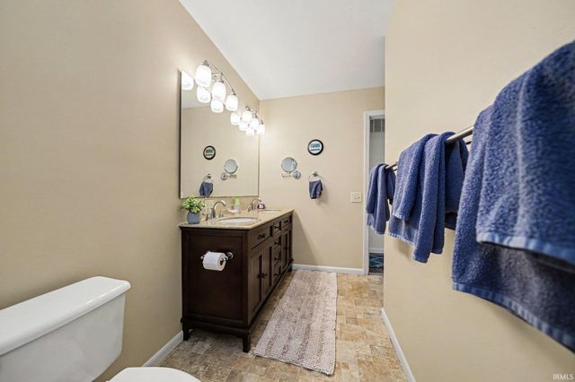 2816 Council Oak Drive, South Bend, IN 46628