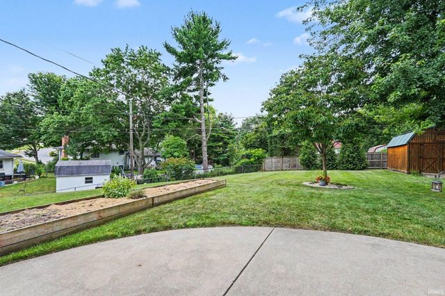 2816 Council Oak Drive, South Bend, IN 46628