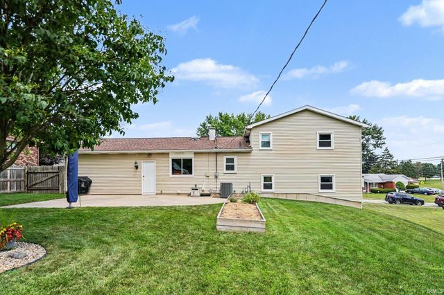 2816 Council Oak Drive, South Bend, IN 46628