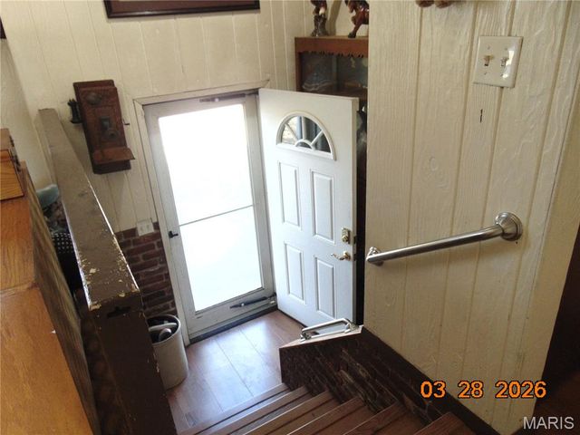 8711 7 Hills Drive, Alton, IL 62002
