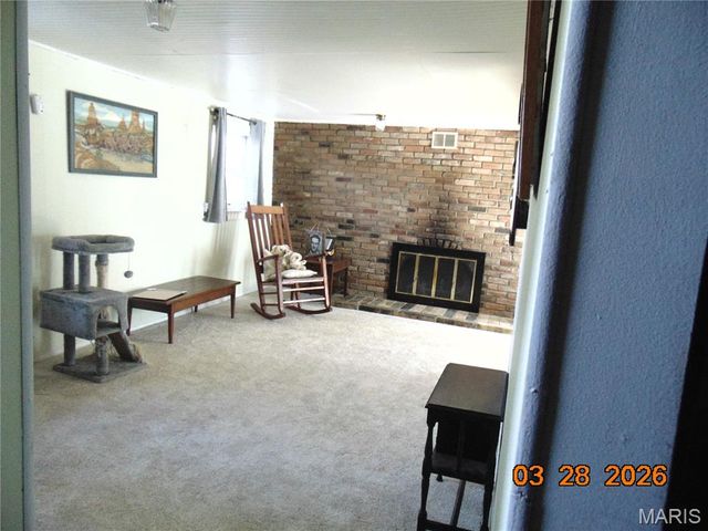 8711 7 Hills Drive, Alton, IL 62002