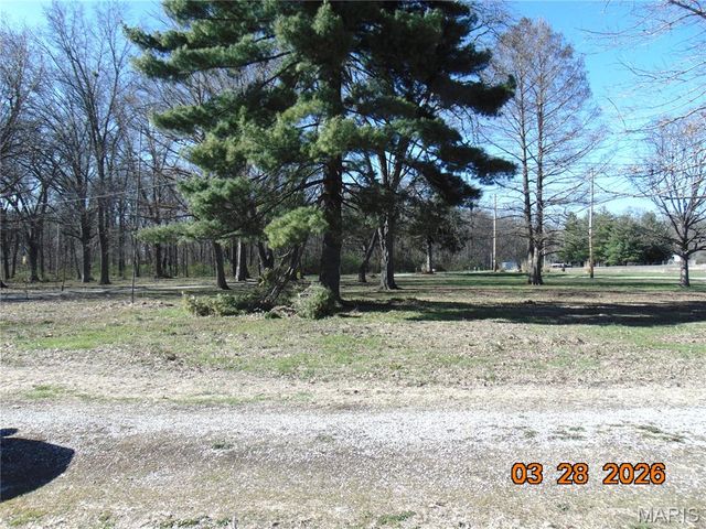 8711 7 Hills Drive, Alton, IL 62002