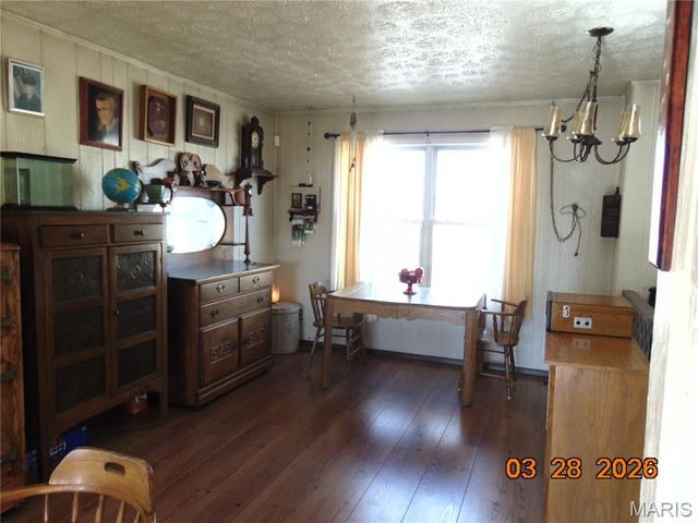 8711 7 Hills Drive, Alton, IL 62002