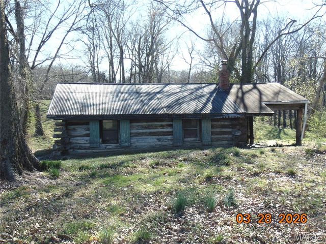 8711 7 Hills Drive, Alton, IL 62002