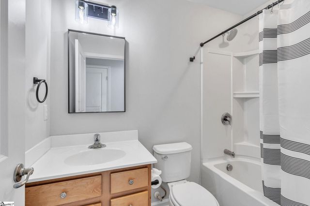 456 Woodbark Court, Mauldin, SC 29662