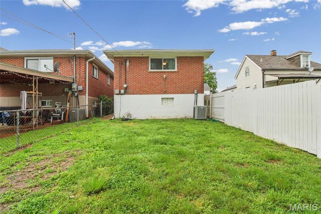 904 Erskine Avenue, Unincorporated, MO 63125