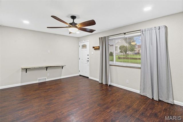 904 Erskine Avenue, Unincorporated, MO 63125