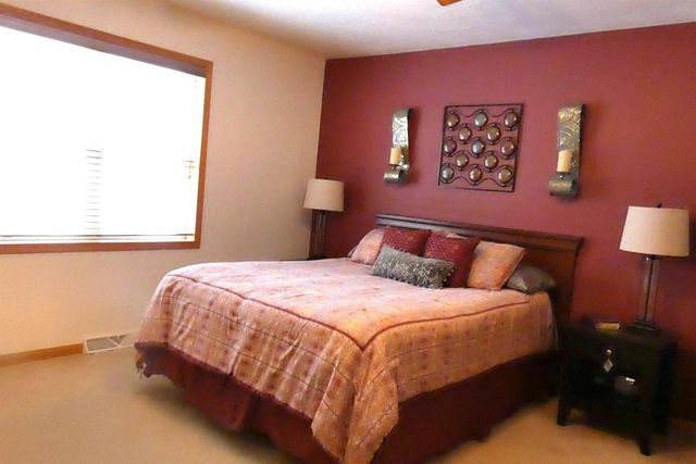 2356 DEER PRAIRIE DRIVE, Neenah, WI 54956