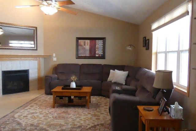 2356 DEER PRAIRIE DRIVE, Neenah, WI 54956