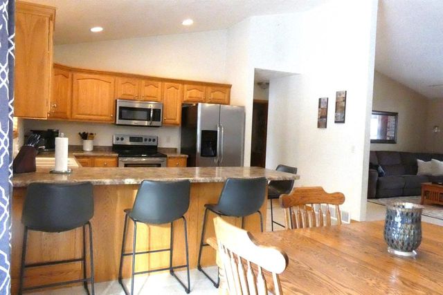 2356 DEER PRAIRIE DRIVE, Neenah, WI 54956