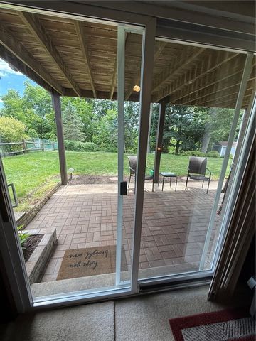 1484 Loretta Dr, Penn Hills, PA 15235