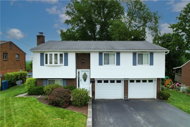 1484 Loretta Dr, Penn Hills, PA 15235