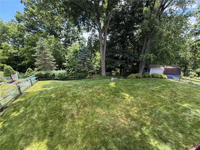 1484 Loretta Dr, Penn Hills, PA 15235