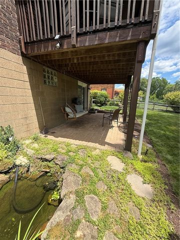 1484 Loretta Dr, Penn Hills, PA 15235