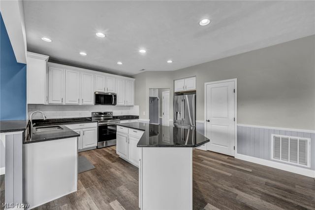 3238 Seven Bridges Road, Medina, OH 44256