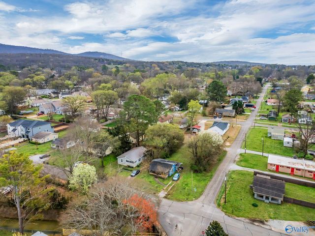 1226 Rison Avenue NE, Huntsville, AL 35801