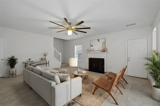 385 Kentwood Springs Drive, Hampton, GA 30228