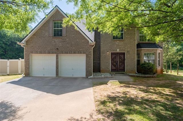 385 Kentwood Springs Drive, Hampton, GA 30228