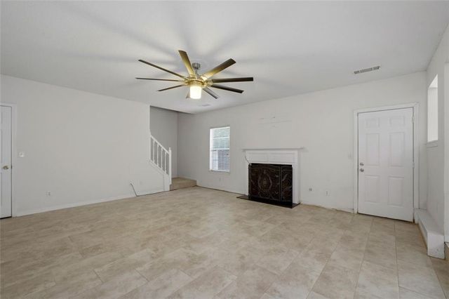 385 Kentwood Springs Drive, Hampton, GA 30228