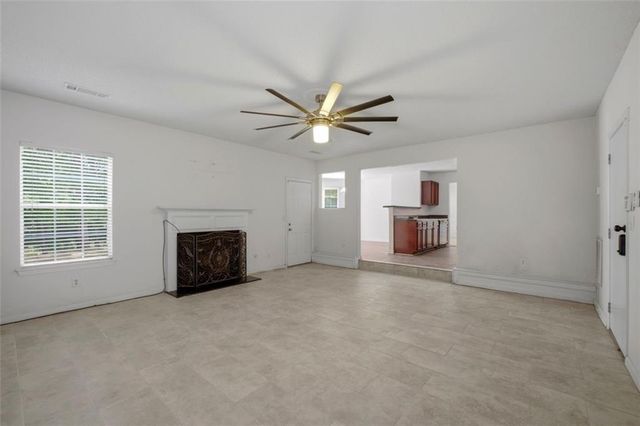 385 Kentwood Springs Drive, Hampton, GA 30228