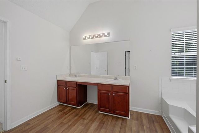385 Kentwood Springs Drive, Hampton, GA 30228