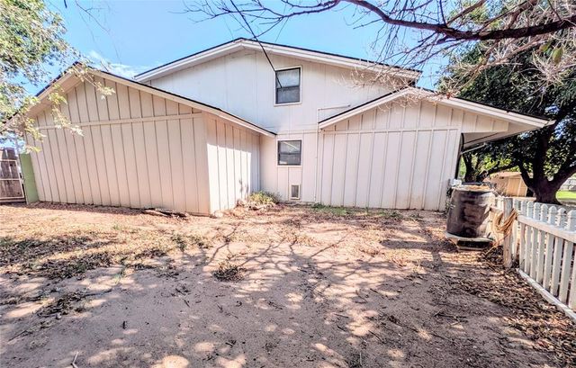 308 Ranch Circle, Enid, OK 73703